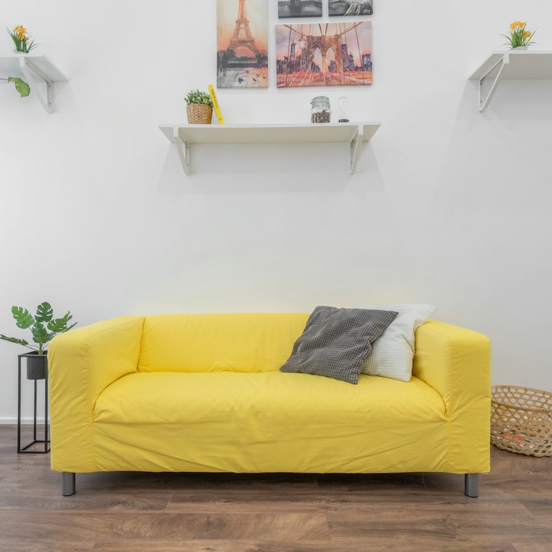 Sunny Loveseat