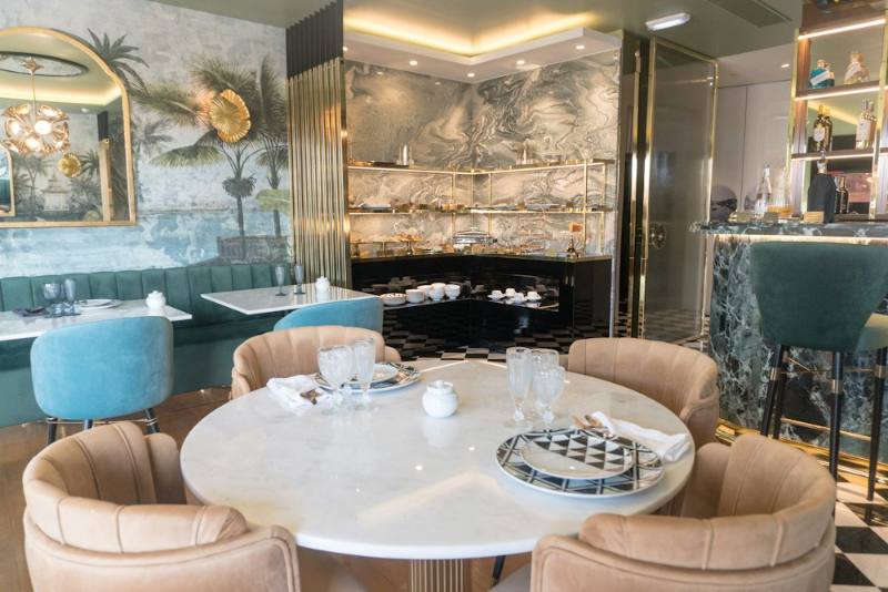 Lisbon Dining Set